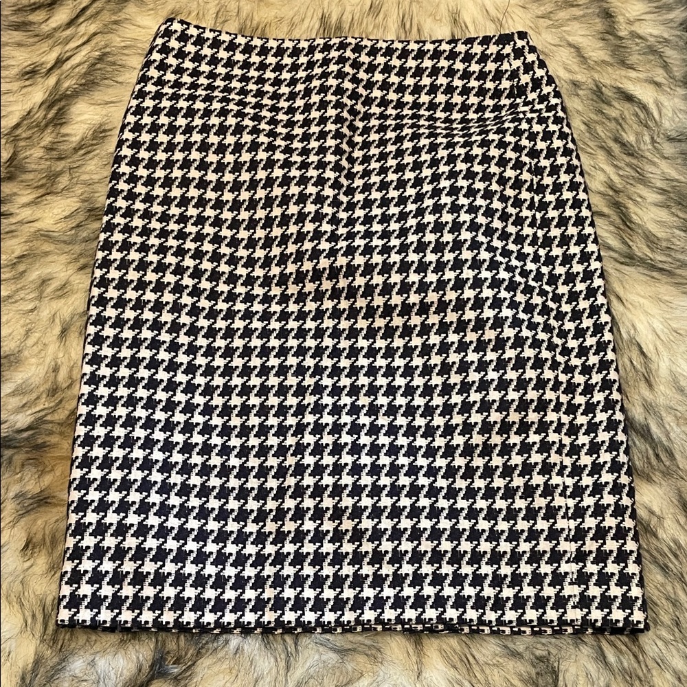 Talbots Classic Houndstooth Pencil Skirt Sz 2P NWT